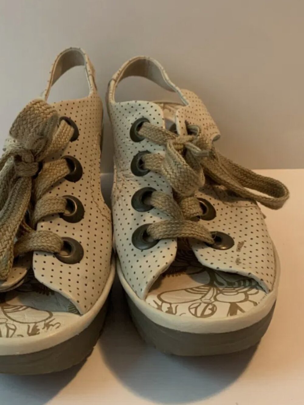 Fly London Cream Perforated Leather Lace-Up Wedge Sandal Slingback EU 39 US 8.5